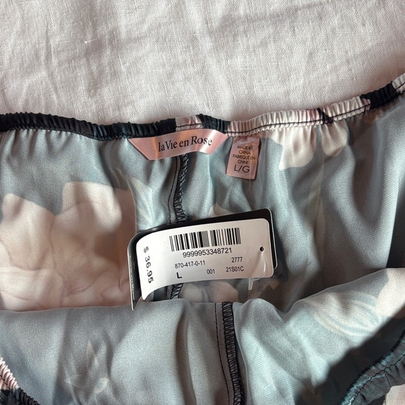 La Vie En Rose Black Floral Lace Sleep Shorts - Picture 2 of 3